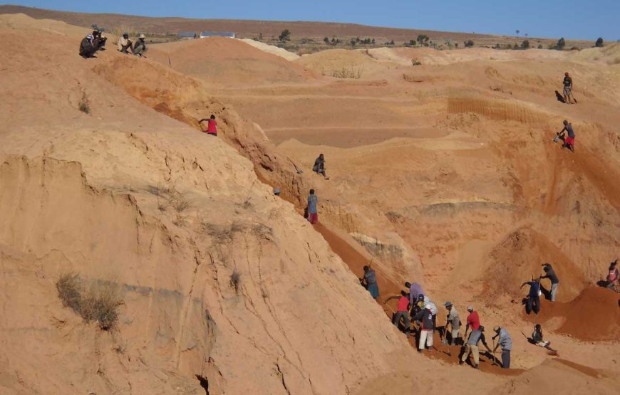 Madagasikara Tsara Be* (*Madagascar The Beautiful)