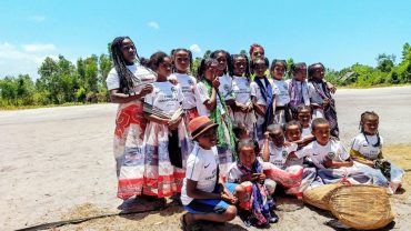 Actions sociales : Dans villages de la partie orientales de l'île.