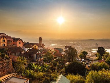 Jour 1 : Arrivée Antananarivo – transfert hôtel – nuitée